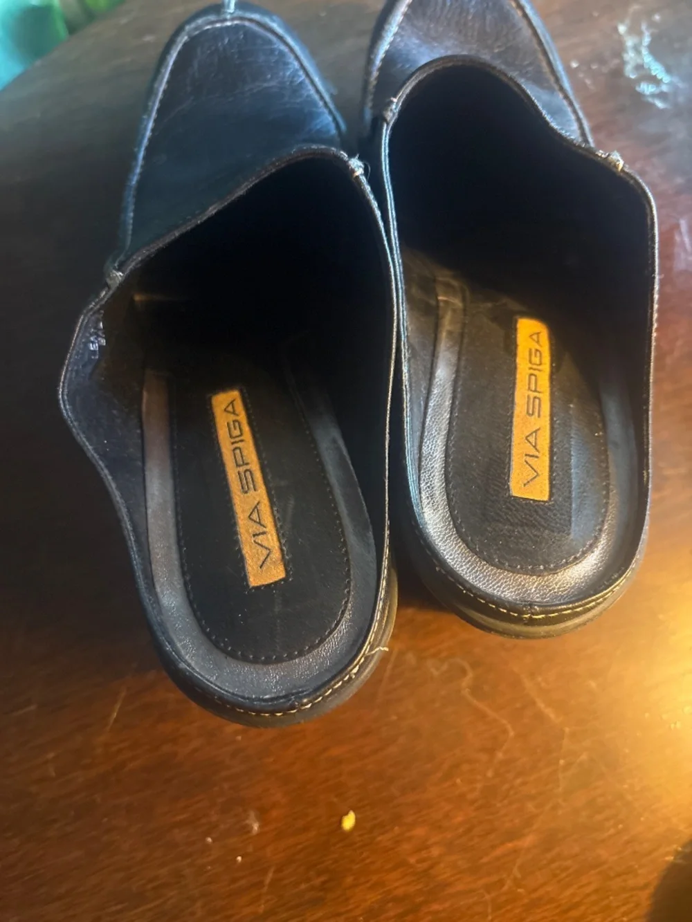 black wedges